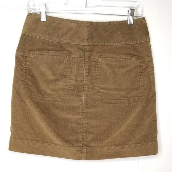 Athleta Cordoba Corduroy Light Weight Olive Skirt - Picture 3 of 6